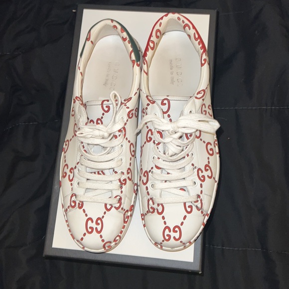 Authentic RARE limited edition Gucci web ghost ace sneakers - Picture 2 of 9